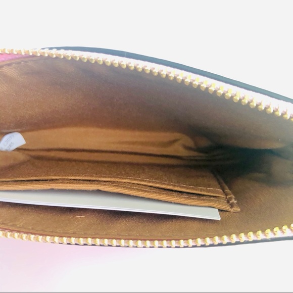 NEW Coach Corner Zip Wristlet Purse Banana 🍌Print - Picture 4 of 6